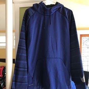 Nike dry fit sweatshirt